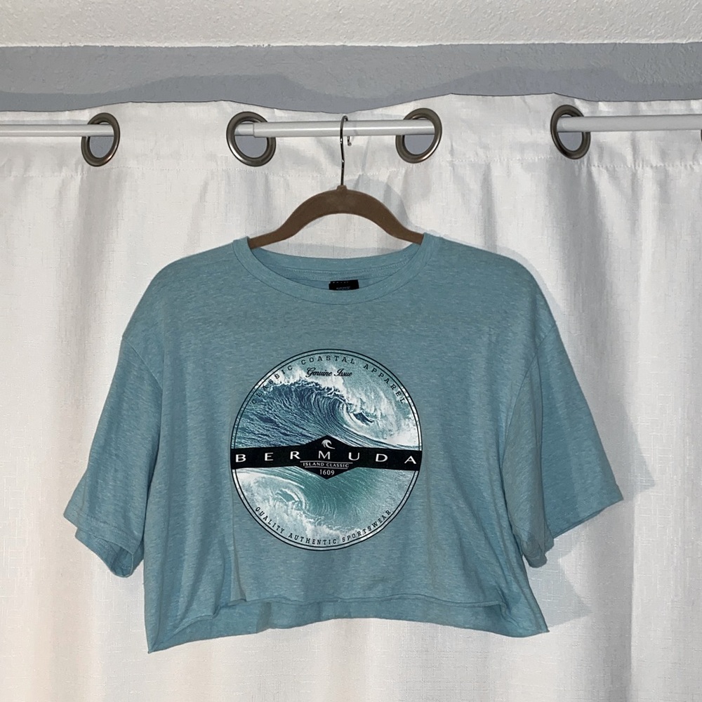 Bermuda Island cropped shirt